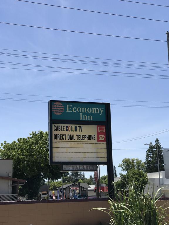 Economy Inn Модесто Екстериор снимка
